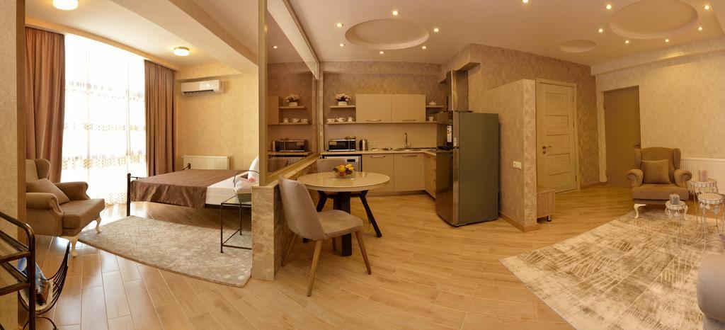 Dat Exx Apartments 트빌리시 외부 사진