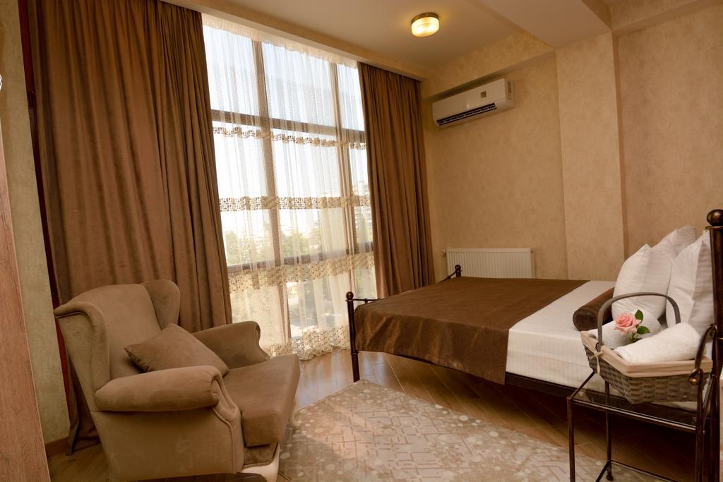 Dat Exx Apartments 트빌리시 외부 사진