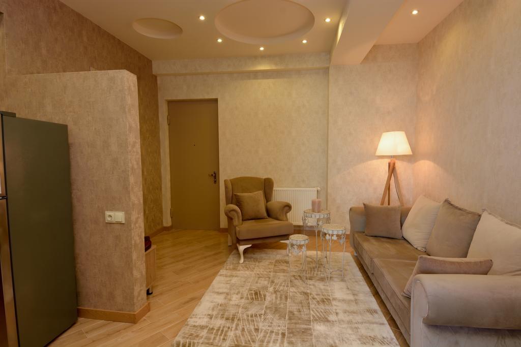 Dat Exx Apartments 트빌리시 외부 사진