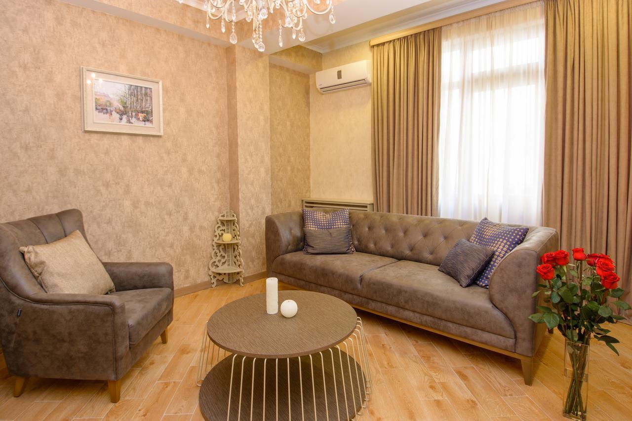Dat Exx Apartments 트빌리시 외부 사진