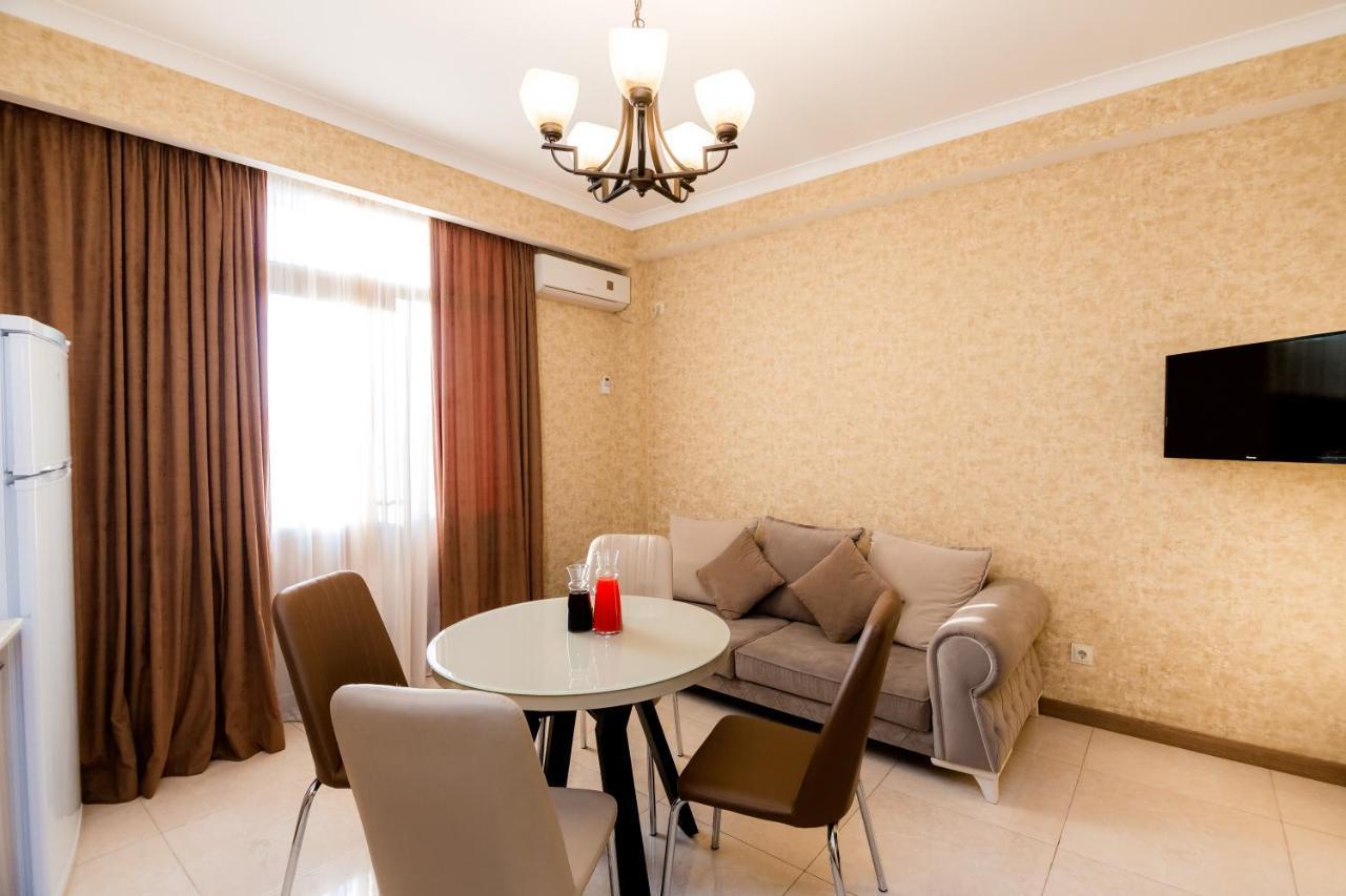 Dat Exx Apartments 트빌리시 외부 사진