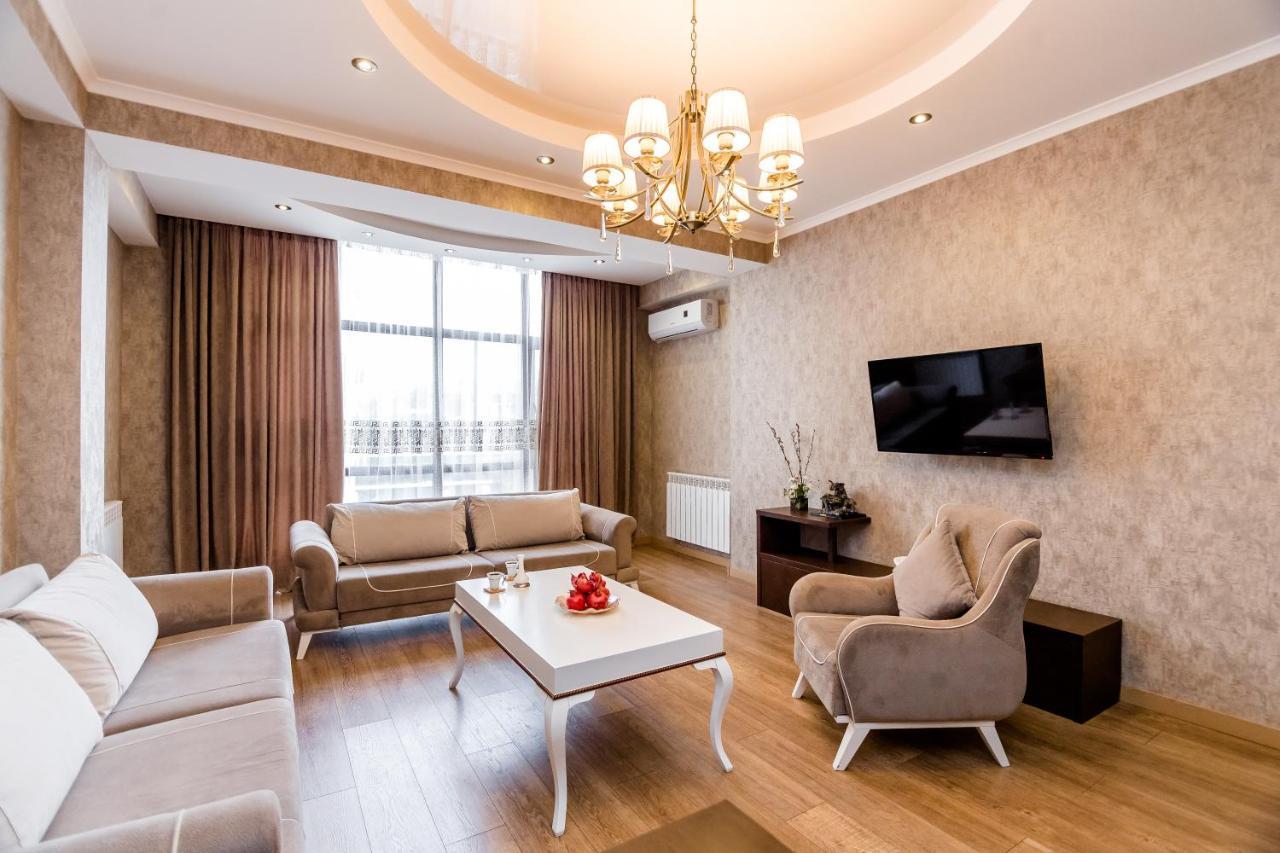 Dat Exx Apartments 트빌리시 외부 사진