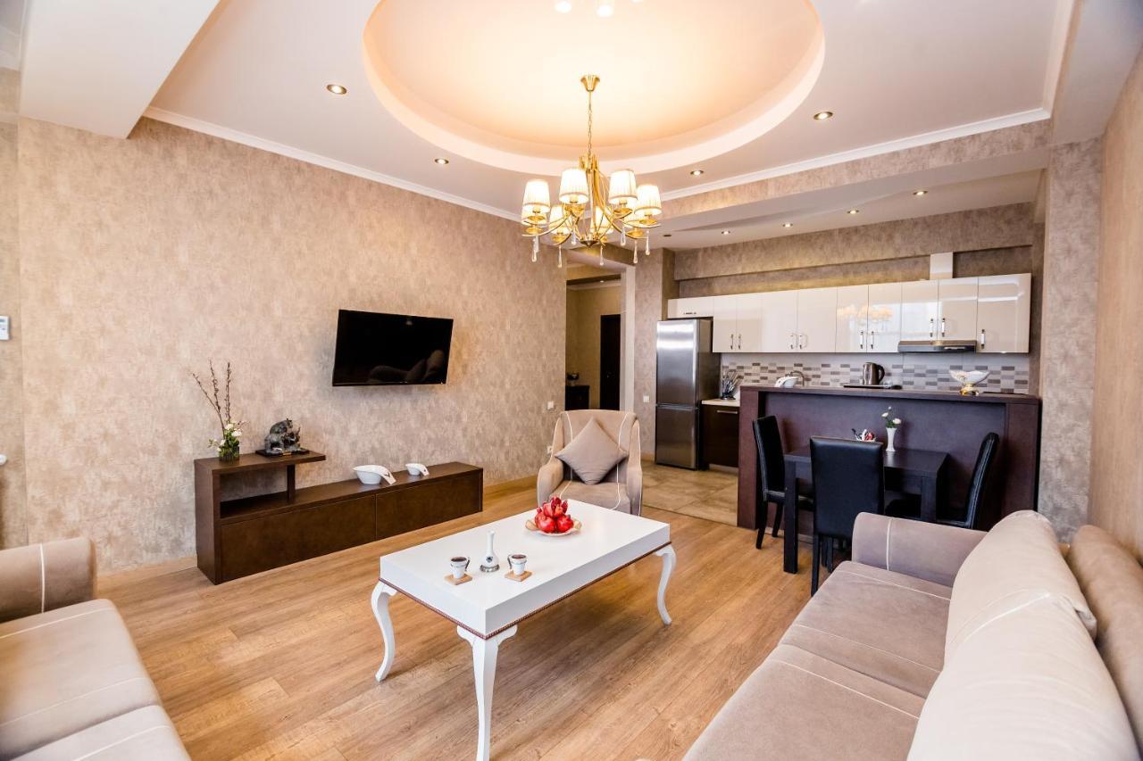 Dat Exx Apartments 트빌리시 외부 사진