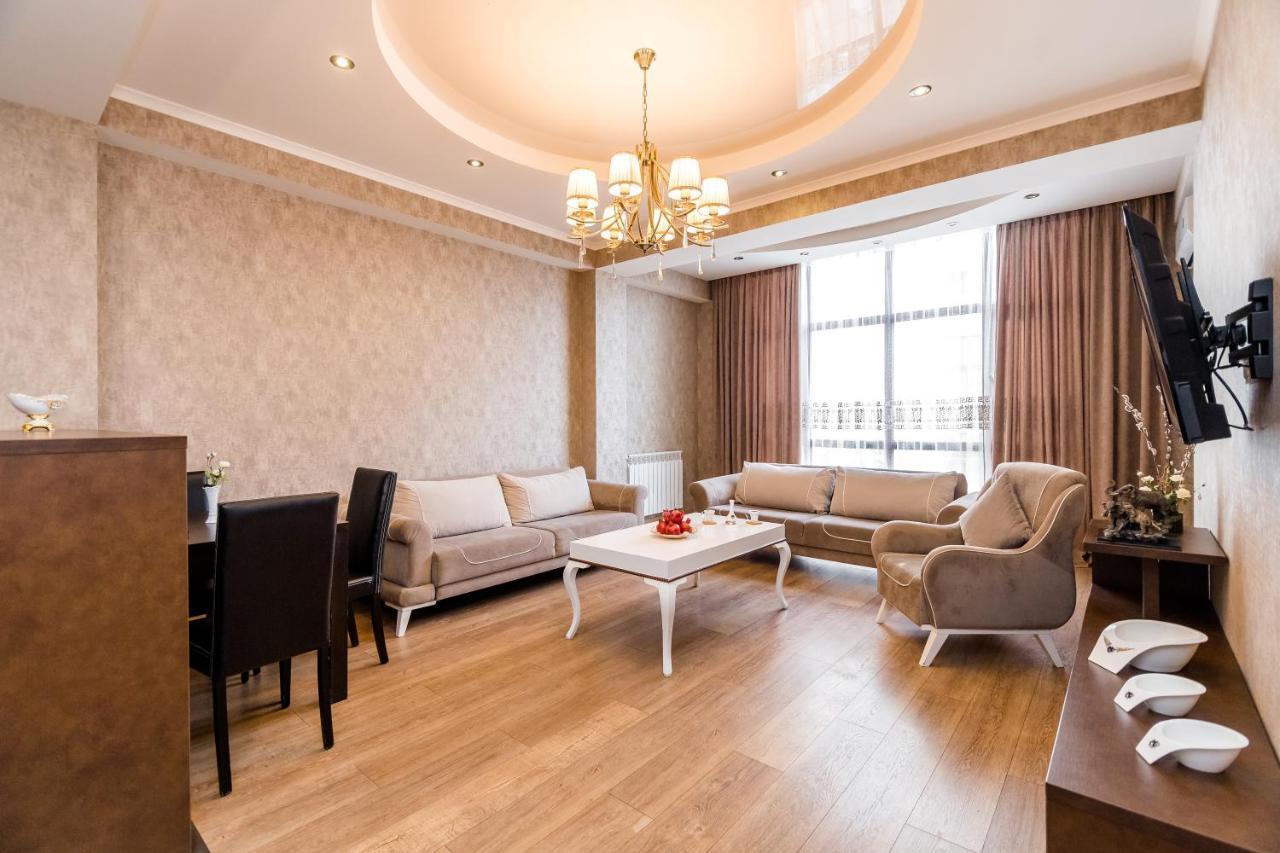 Dat Exx Apartments 트빌리시 외부 사진